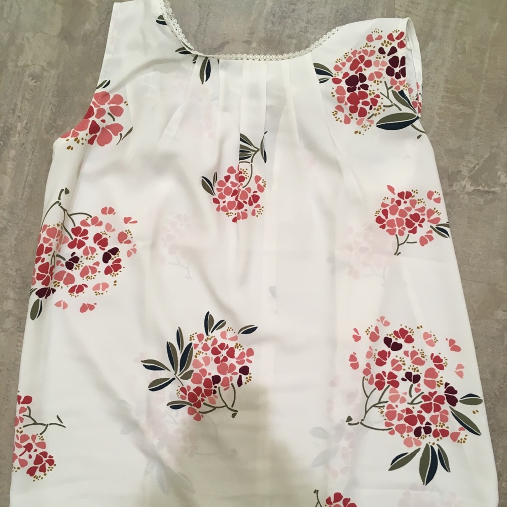 LOFT sleeveless blouse